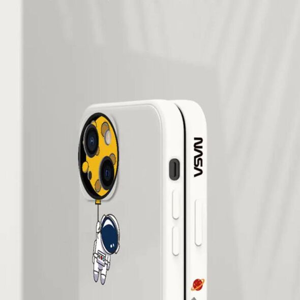 Case IPHONE 13 PRO Astronaut NASA creamy 5904161140207